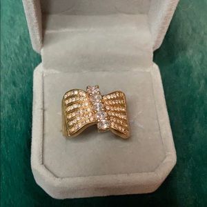 Gold ring